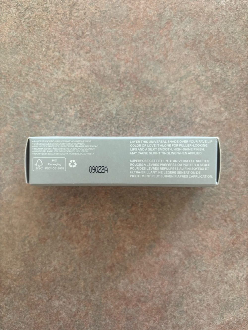 New, r.e.m. beauty clear plumping lip gloss - Picture 9 of 9